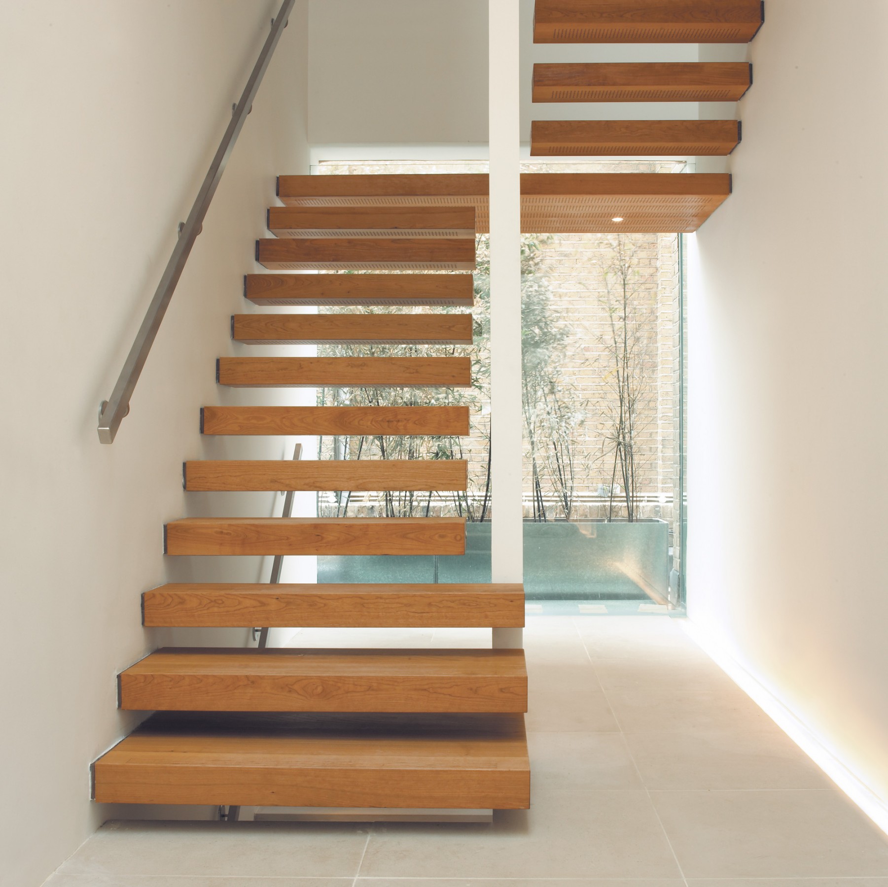 Floating stairs | Floor matched | Element 7