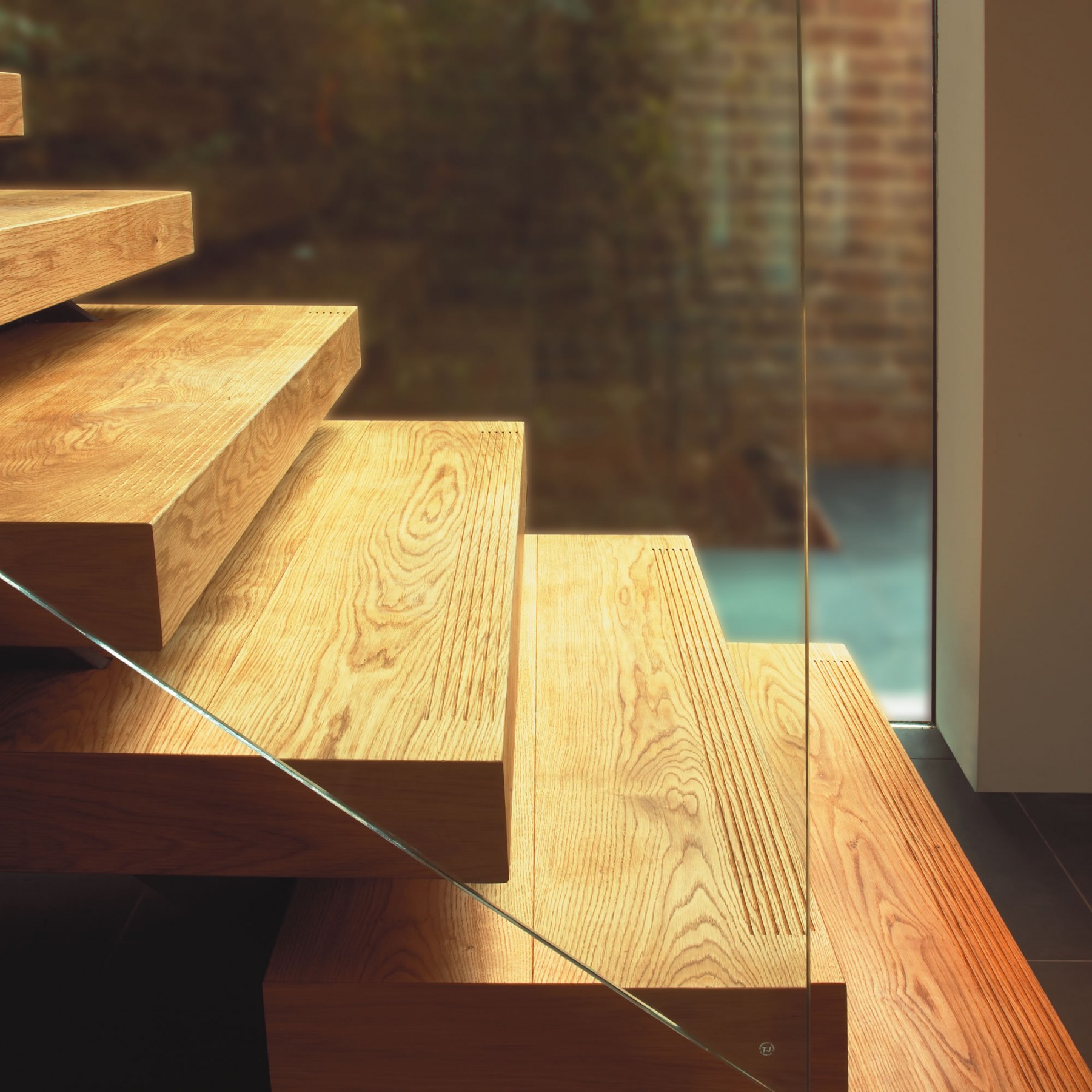 Fluted treads | Floor matched | Element 7
